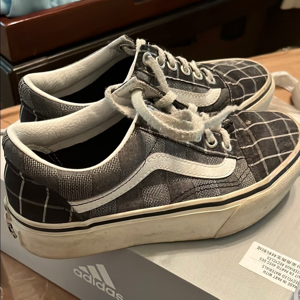Vans black and White platform Sneakers Timeless Design